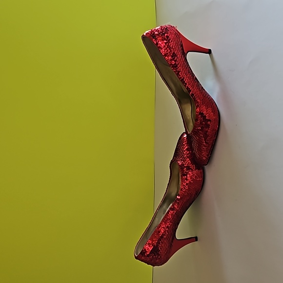 ❤️💋Vintage Red sequined 6 1/2 never worn 👠 heels💋❤️ - Picture 4 of 8